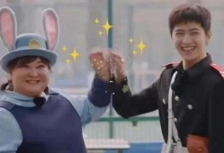 娱乐圈吃瓜博主双人,甜蜜互动引网友热议