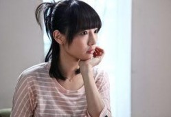 娱乐吃瓜酱粘人的男朋友,娱乐吃瓜酱的甜蜜爱情故事